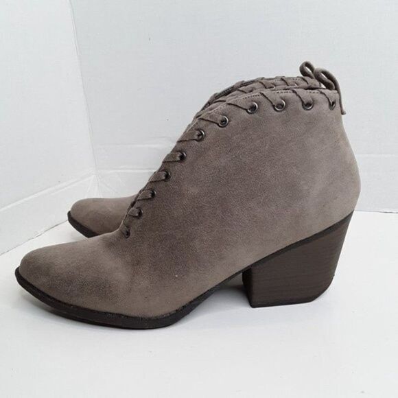 Coconut by Matisse Women's size 10M Ankle Boot - Picture 5 of 12